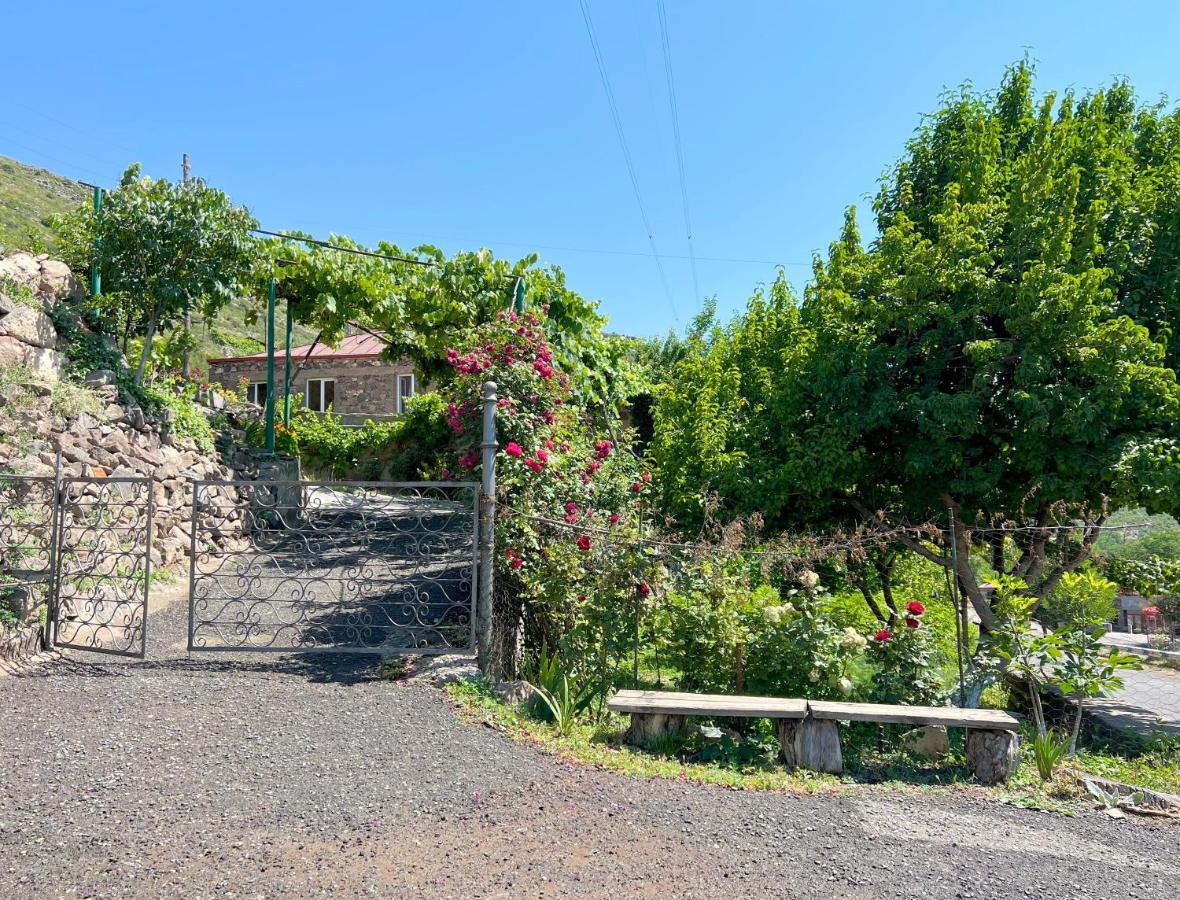 Igor Bed And Breakfast Halidzor Exterior photo